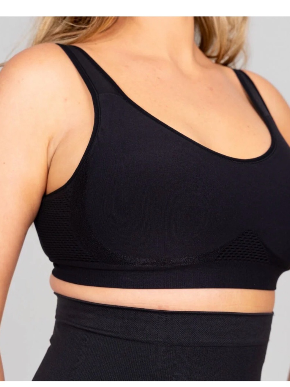 Breathable Support Bra With Adjustable Straps in Black-no underwire